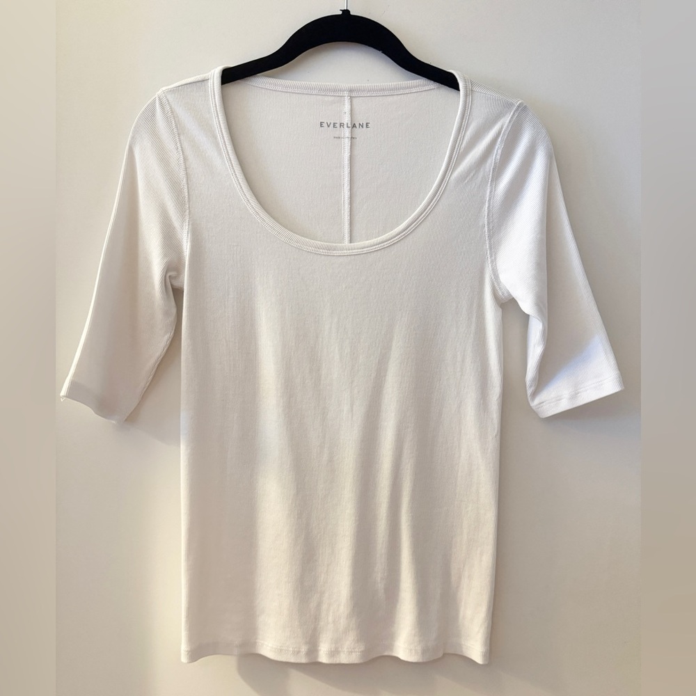 Everlane Supima Cotton Micro Rib Scoop neck Tee- Size M- color- Light Stone